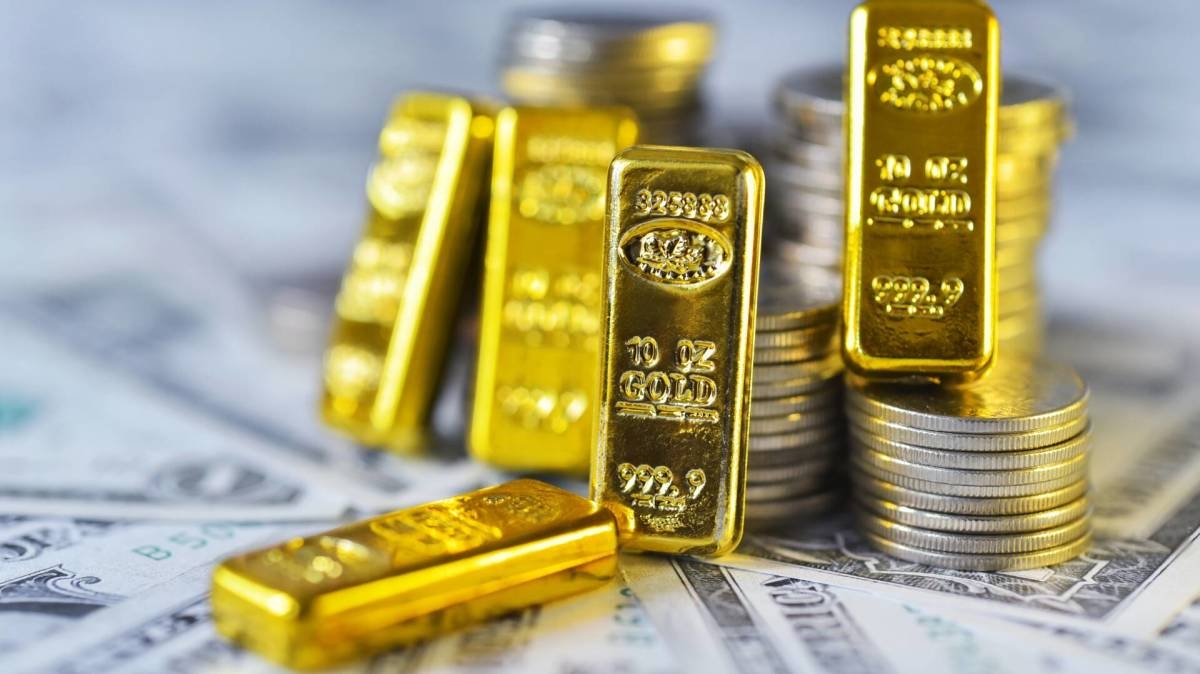 Major analyst unveils surprising gold price forecast for 2026
