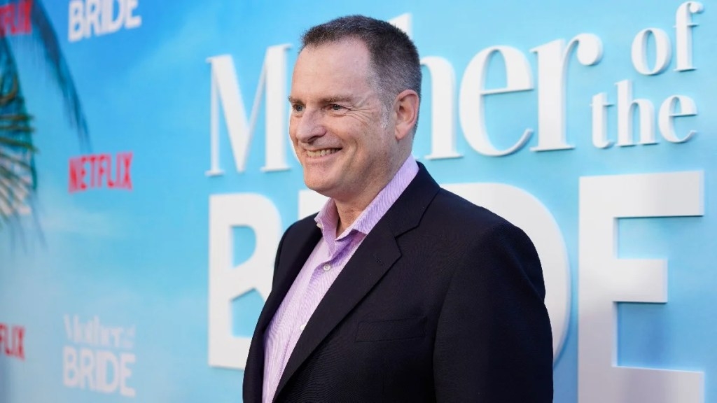 ‘La Dolce Villa' Director Mark Waters Talks ‘Killing People's Rom-Com Careers' and ‘Freakier Friday'