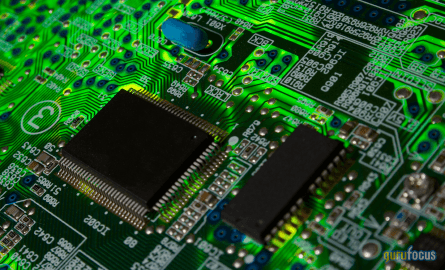AMD Shares Rally on GPU Snapback Outlook