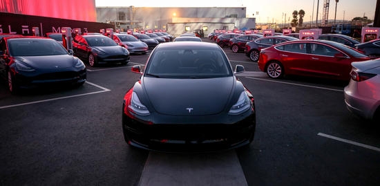 Tesla Faces Calls to Postpone Robotaxi Rollout in Austin