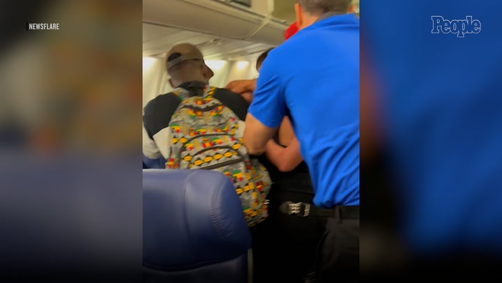 Plane Passenger Goes Viral for Video Showing Her Pulling Hair, Spitting on Fellow Flyer Over Seat Dispute