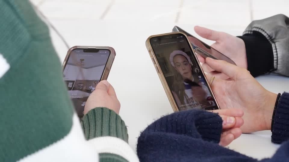 Australia's teen social media ban put to ultimate test: skeptical kids