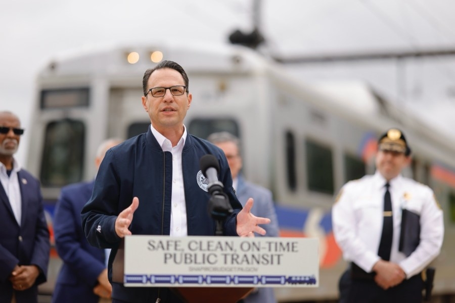 Pennsylvania lawmakers pass mass transit, road repair bill