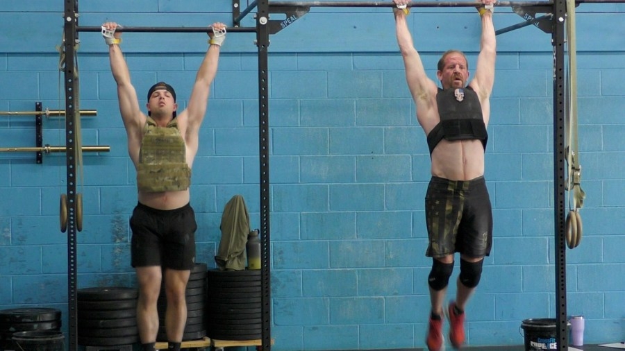 Rockford CrossFit athletes honor fallen Navy SEAL with ‘Murph Challenge' on Memorial Day