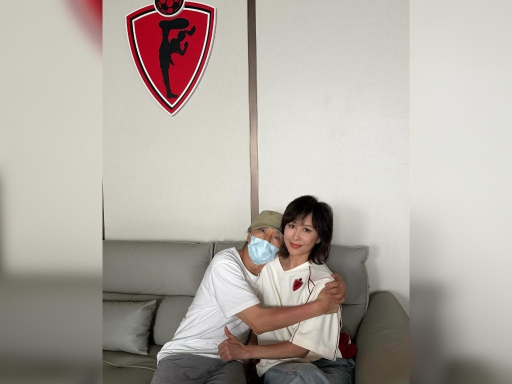 Carina Lau gets fans nostalgic with recent photo with Stephen Chow