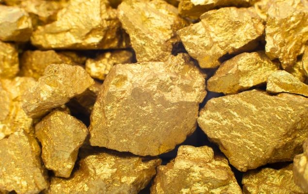 B vs. AEM: Which Gold Mining Stock Should You Bet on Now?