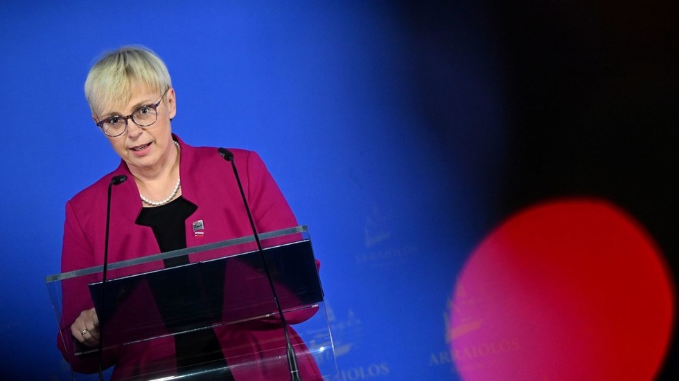 EU ‘working on' restoring dialogue with Russia