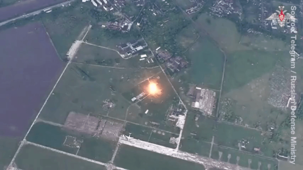 Russian military strikes Ukrainian drone launch site (VIDEO)