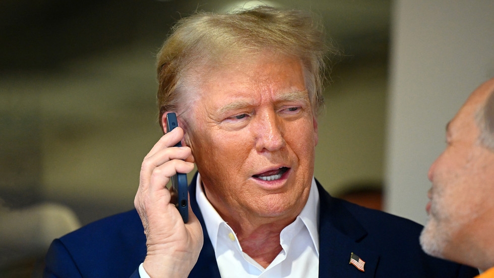 Trump still uses personal phone
