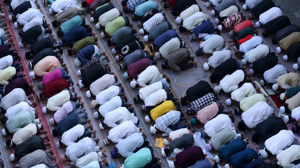Islam growing three times as fast as Christianity