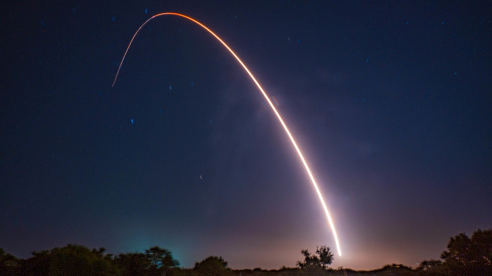 World on the brink of new arms race