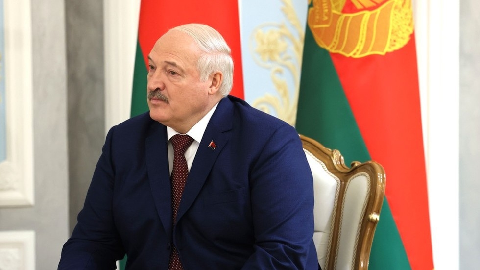 Belarus releases 14 prisoners during visit of Trump's envoy