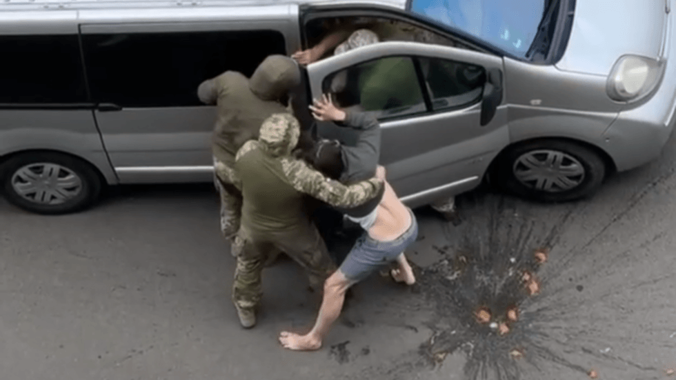Jar of pickles saves Ukrainian man from forced mobilization (VIDEO)