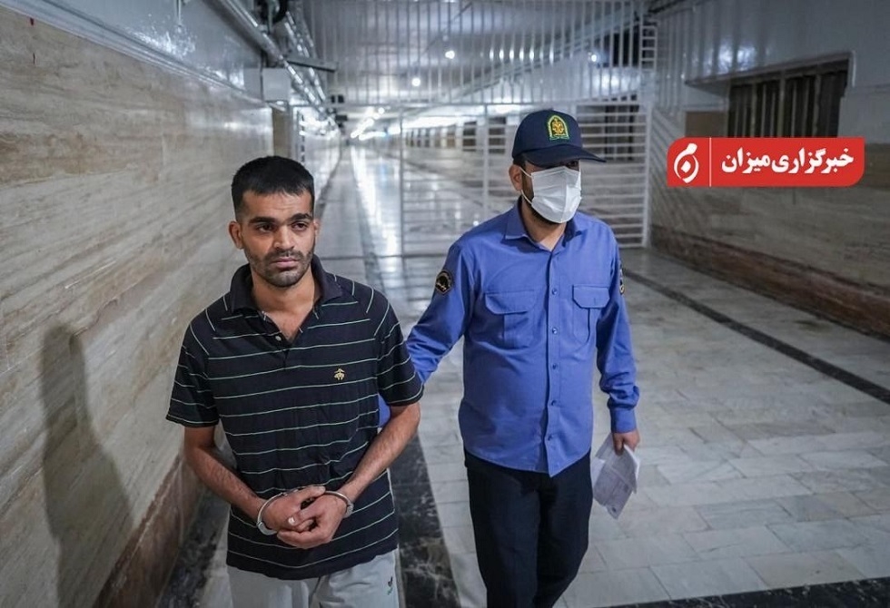 تنفيذ حكم الإعدام بحق جاسوس إيراني جنده "الموساد" لتنفيذ مهام داخل إيران (صور)