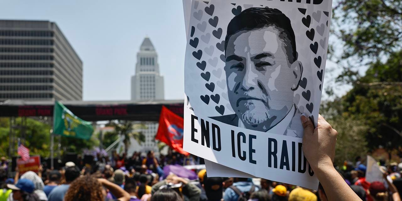 The Public-Sector Union Behind L.A.'s Immigration Agitation