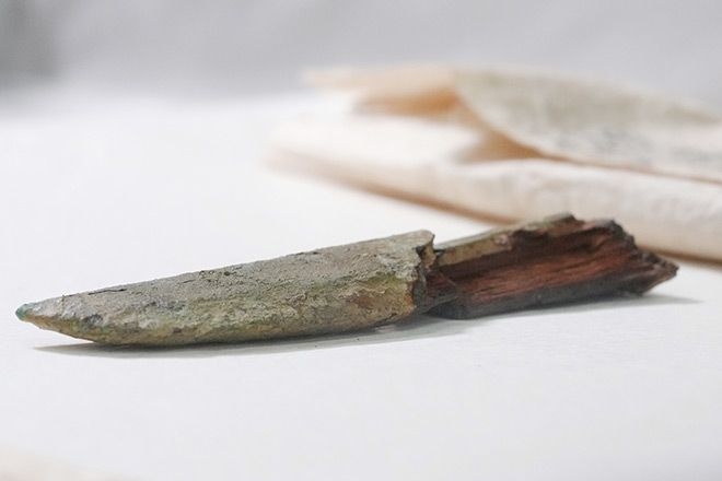 Artifacts linked to largest imperial tomb discovered