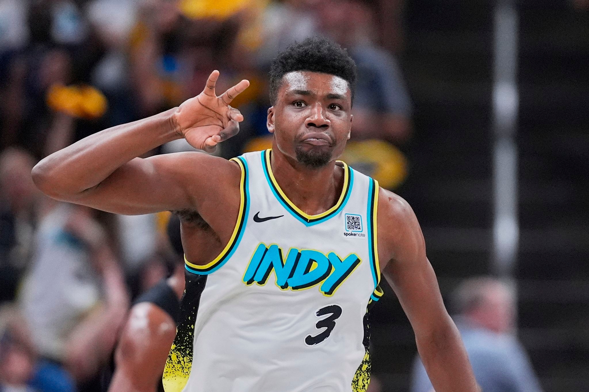 Pacers tie NBA playoff record by jumping out to 41-point halftime lead against Cavaliers in Game 4