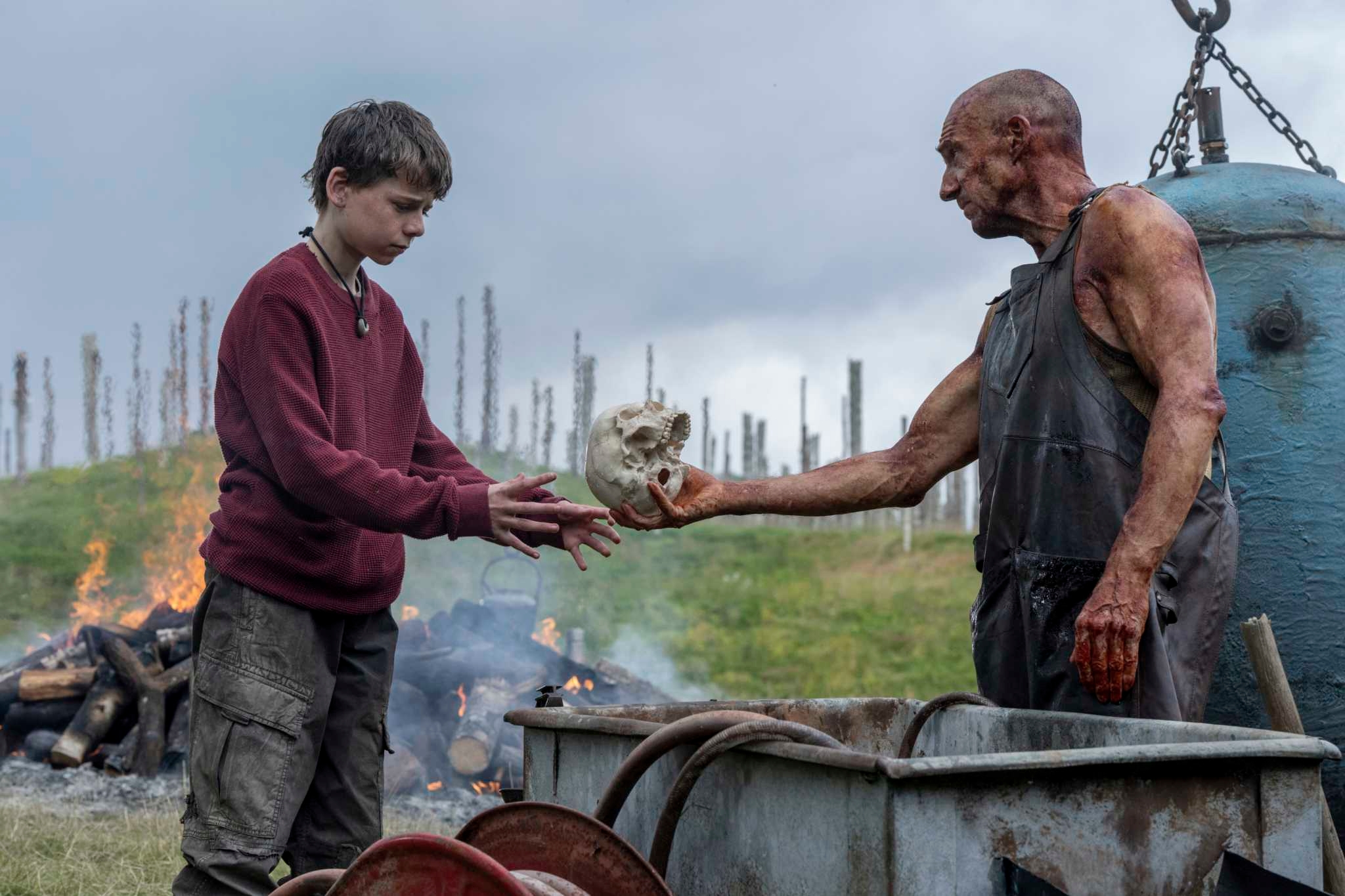 Review: ‘28 Years Later' is fresh flesh — the best zombie movie in a decade