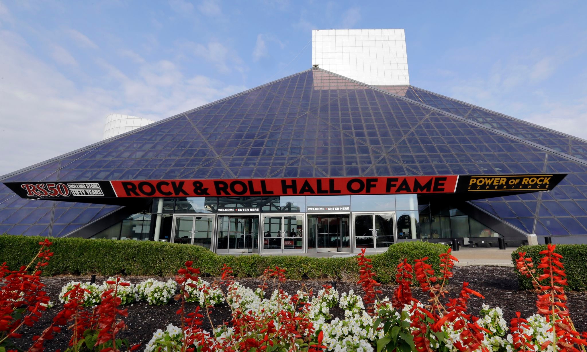 Bassist Carol Kaye tells AP she's declining Rock & Roll Hall of Fame induction, 'Permanently'