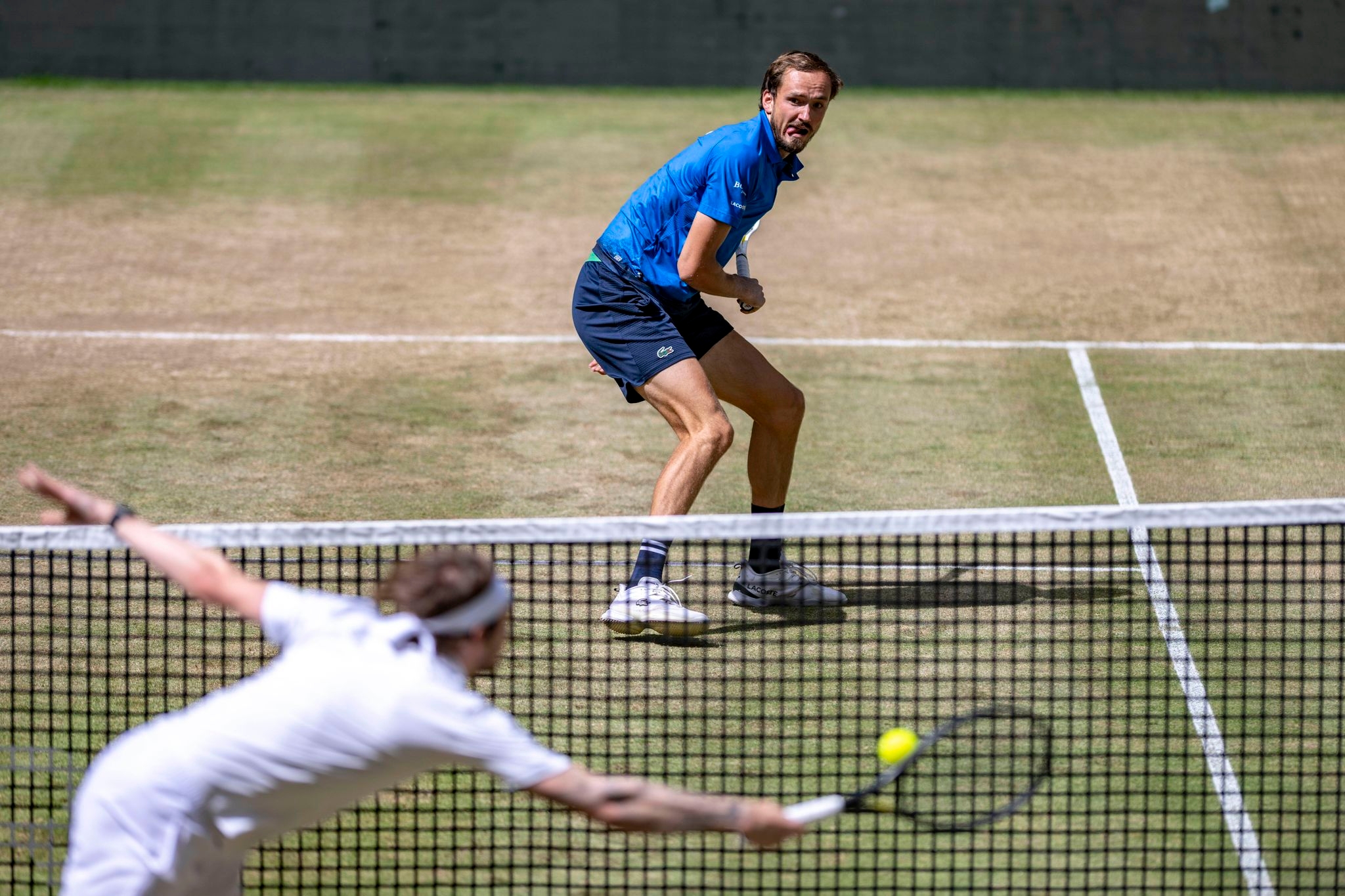 Bublik beats Medvedev to win Halle Open again