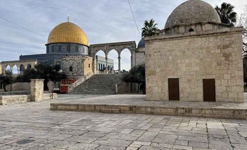 في محاولة لفرض سيطرته.. الاحتلال يُواصل إغلاق الأقصى ومنع دخول المصلين