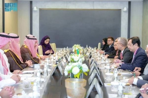 Saudi, Malaysian industry ministers explore avenues for promoting joint investments