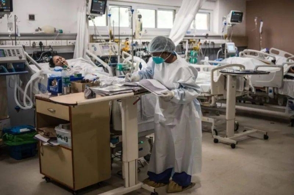 Deadly superbugs thrive as access to antibiotics falters in India