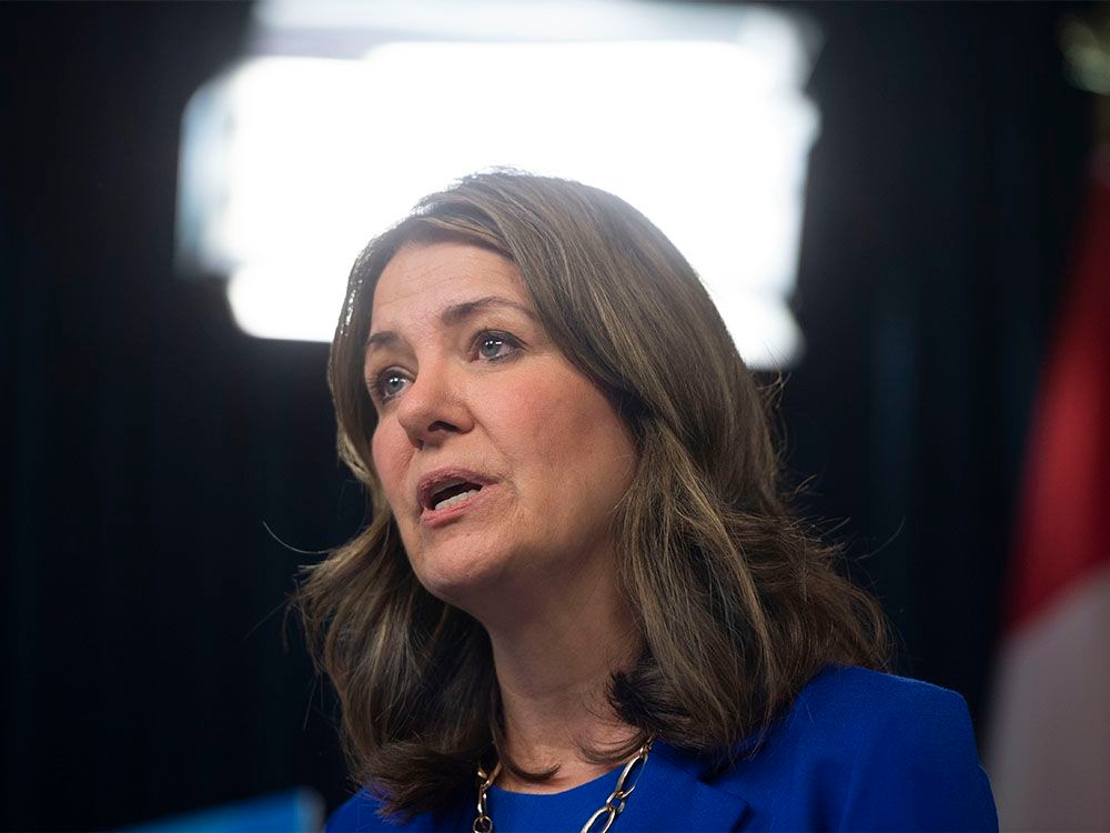 Bell: Danielle Smith, Carney meet — the Alberta premier feels positive