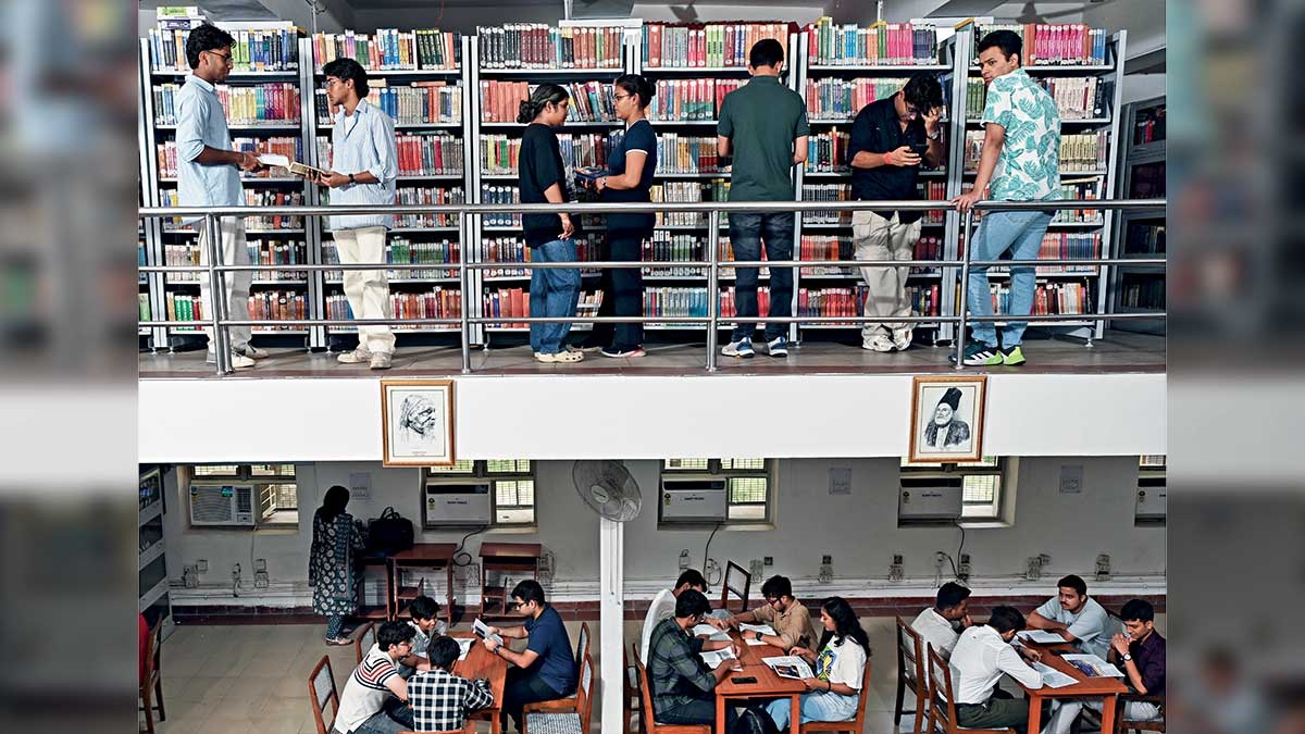Moving into a higher orbit  Atma Ram Sanatan Dharma College, New Delhi