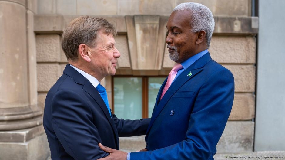 Germany, Nigeria to deepen cooperation in economy, migration – DW – 05/22/2025