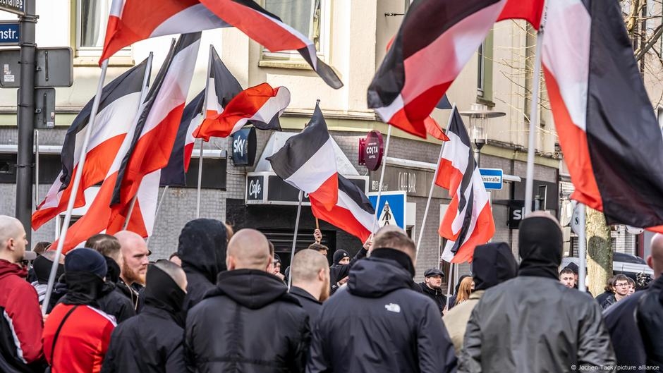 Why are children becoming extremists? — Focus on Europe  – DW – 06/19/2025
