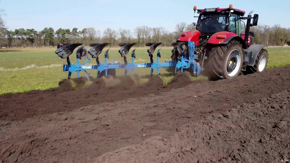 China's Zoomlion takes over German agri-tech firm Rabe – DW – 06/19/2025