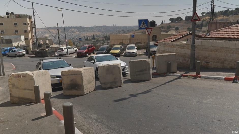 Israel increases curbs on Palestinians amid Iran conflict – DW – 06/19/2025