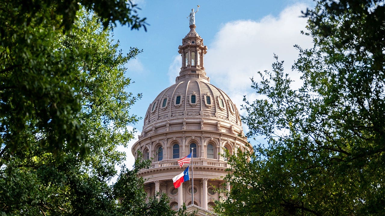 Texas Department of Public Safety closes Capitol grounds following 'credible threat' to lawmakers
