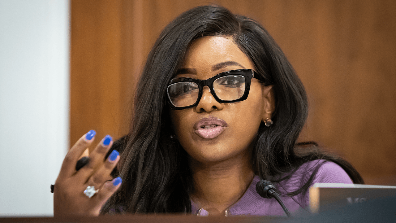 Jasmine Crockett defends Biden's mental acuity, calls it a 'thousand times better' than Trump's