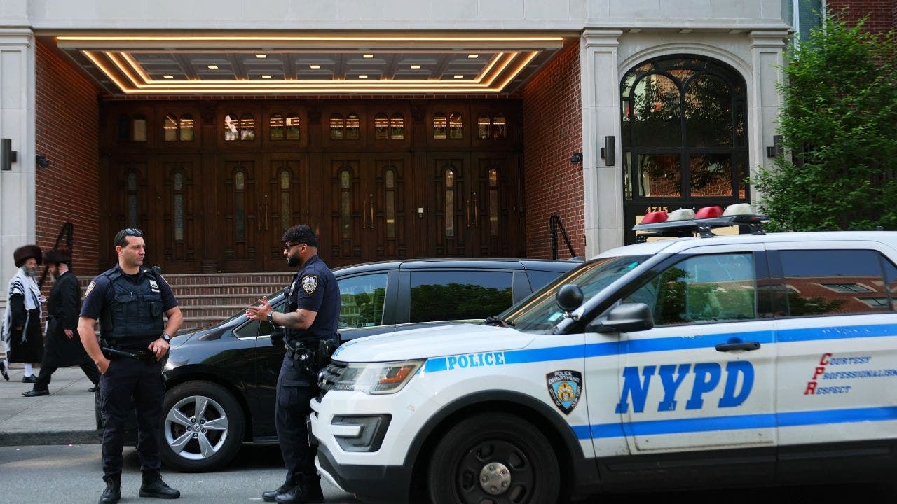 NYPD ramps up security at Jewish sites across NYC after Israeli strikes on Iran