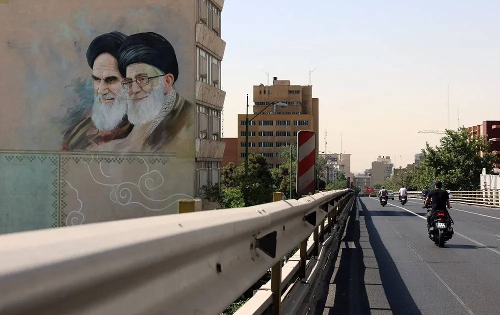 Iran's Khamenei Criticizes US Proposal in Nuclear Talks but Doesn't Reject the Idea of a Deal