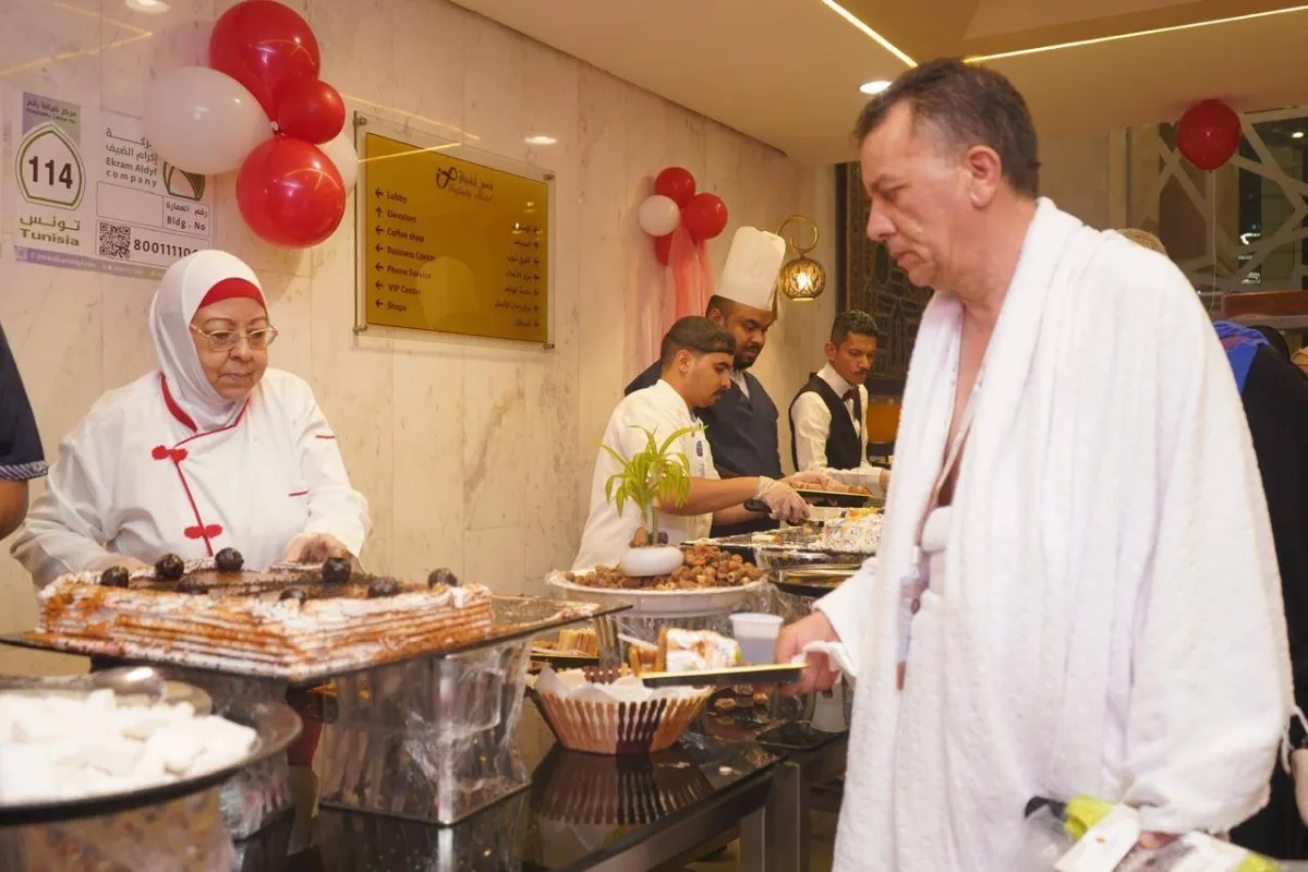 28 Saudi Chefs Serve Pilgrims Meals with Local Flavor