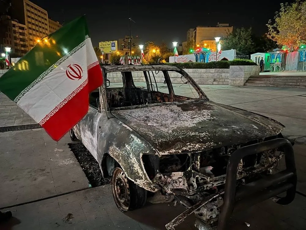 Internet Slowly Trickles Back in Iran