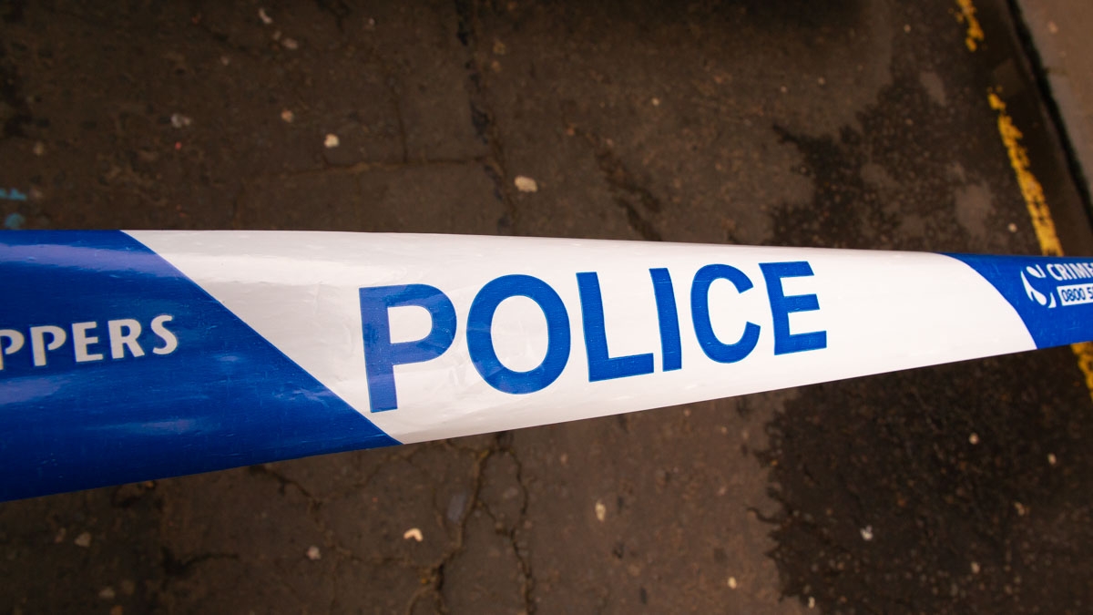 Three men and woman sought after couple robbed in Leith