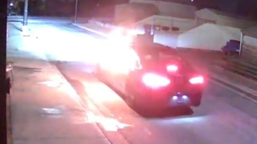 Suspects accidentally set own care on fire