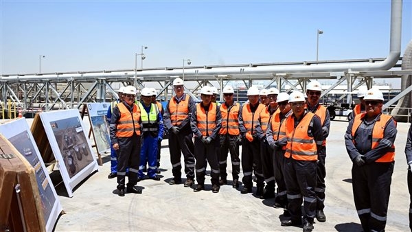 رئيس الوزراء يتفقد جاهزية ميناء سوميد لاستقبال سفينة التغييز الثانية "إنرجوس إسكيمو".. صور