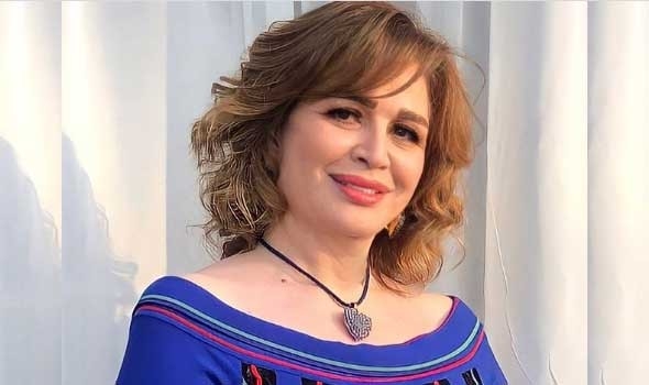 إلهام شاهين توجّه رسالة شكر بعد عودتها الى مصر