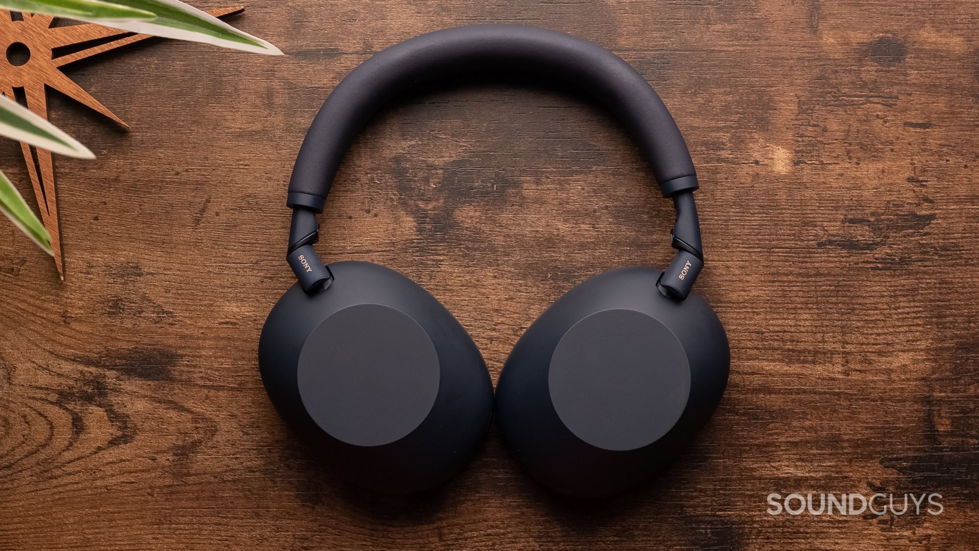 Hot deal: Buy the Sony WH-1000XM6 headphones and get a free $30 gift card!
