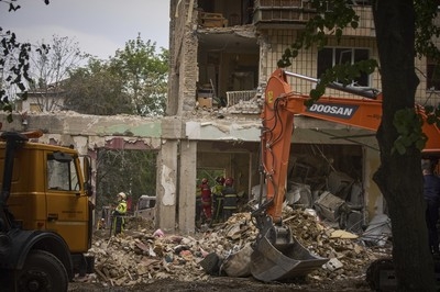 Kyiv rescuers find more bodies as death toll from latest Russian attack climbs to 28