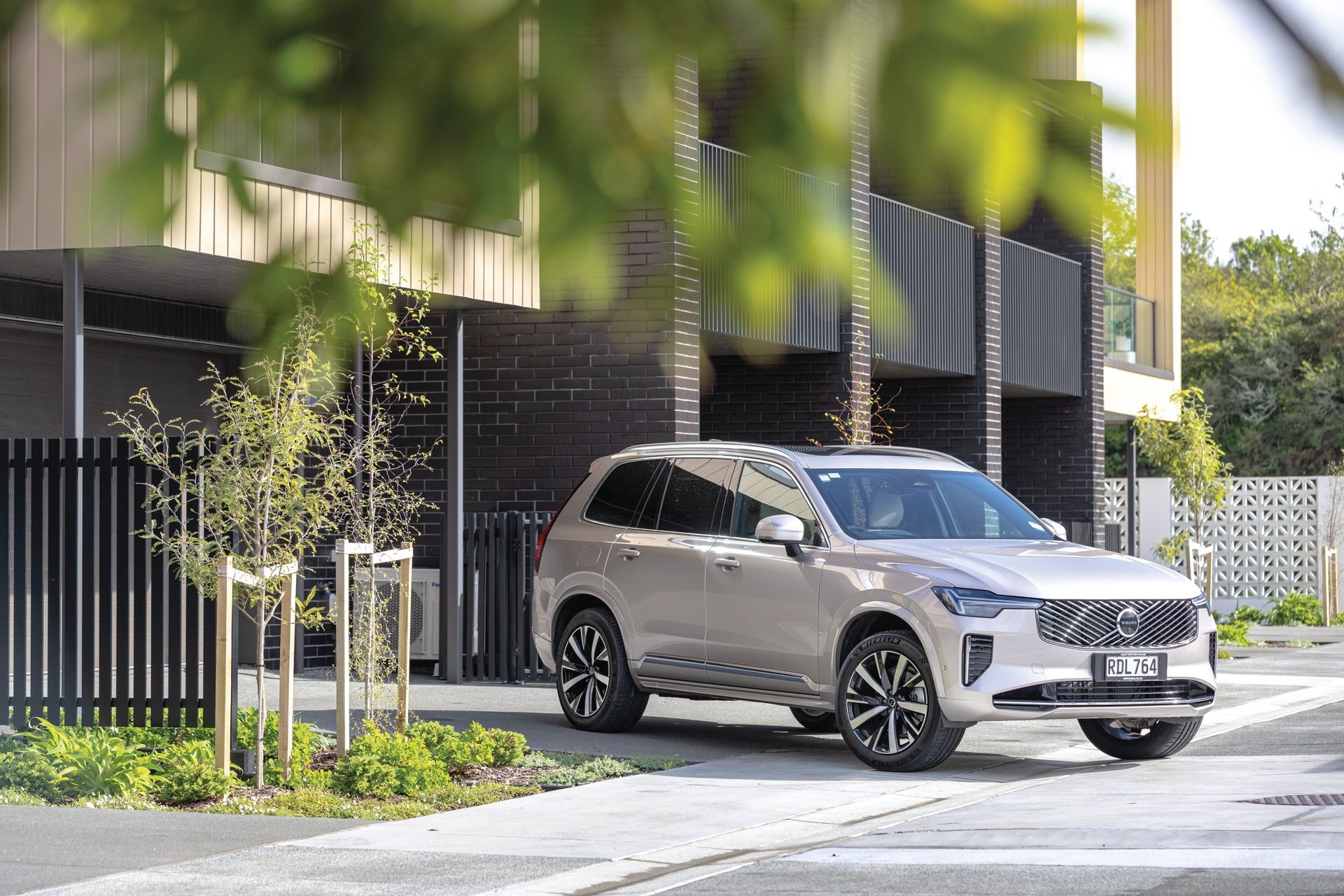 2025 Volvo XC90 B5 Ultra Bright Review