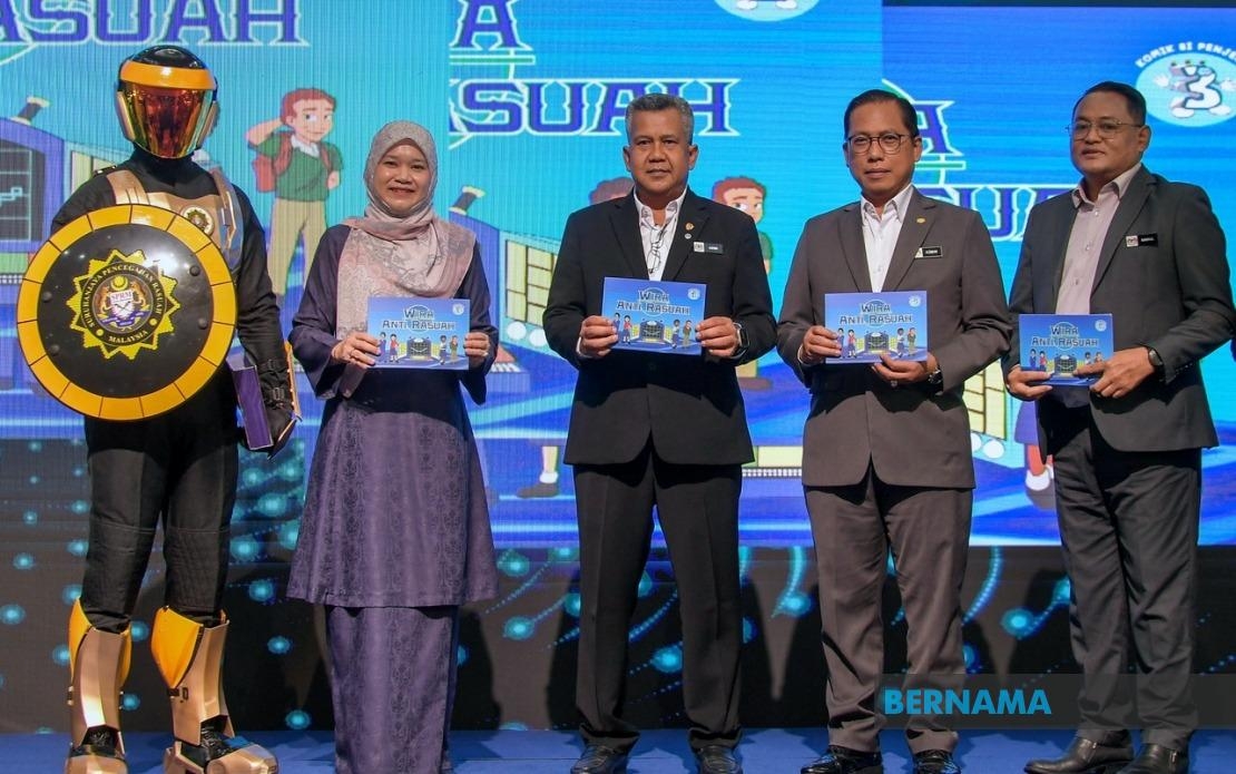Fadhlina Reminds Teachers To Always Maintain Integrity, Adhere To Ethics