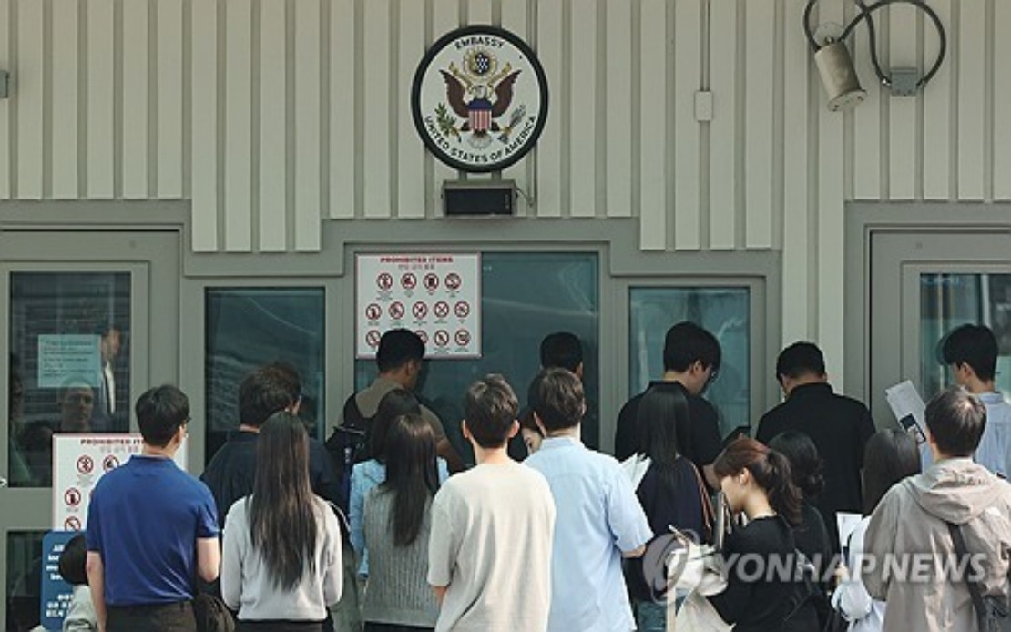 US Embassy in Seoul Resumes Visa Applications, Requires Social Media to be Made Public