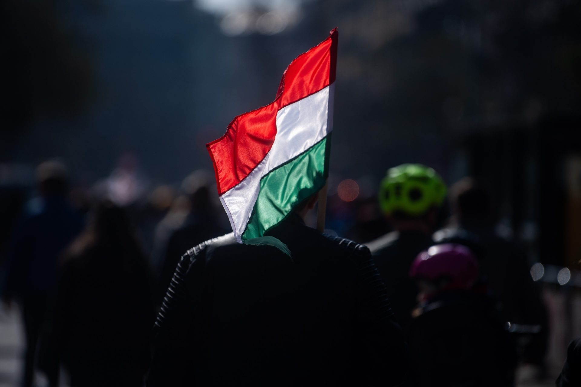 Hungarians in need of assistance should contact Hungary's embassies in Tel-Aviv and Tehran