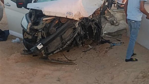 تفاصيل مصرع طبيب تخدير وقائد سيارة في حادث مروع بطريق الإسكندرية.. والتريلا تهرب بعد الاصطدام